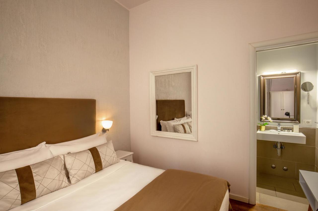 Juno Pantheon Guest house 2*