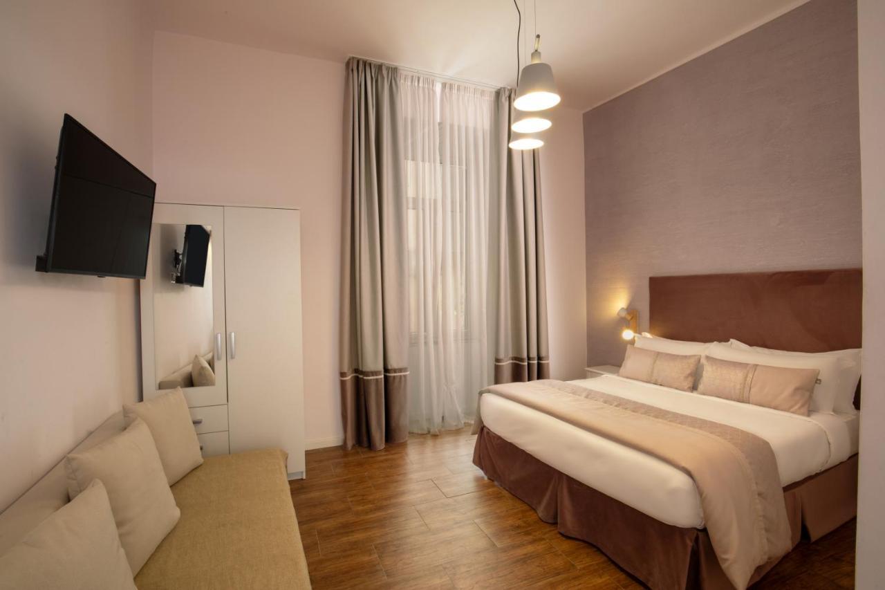 Juno Pantheon Guest house