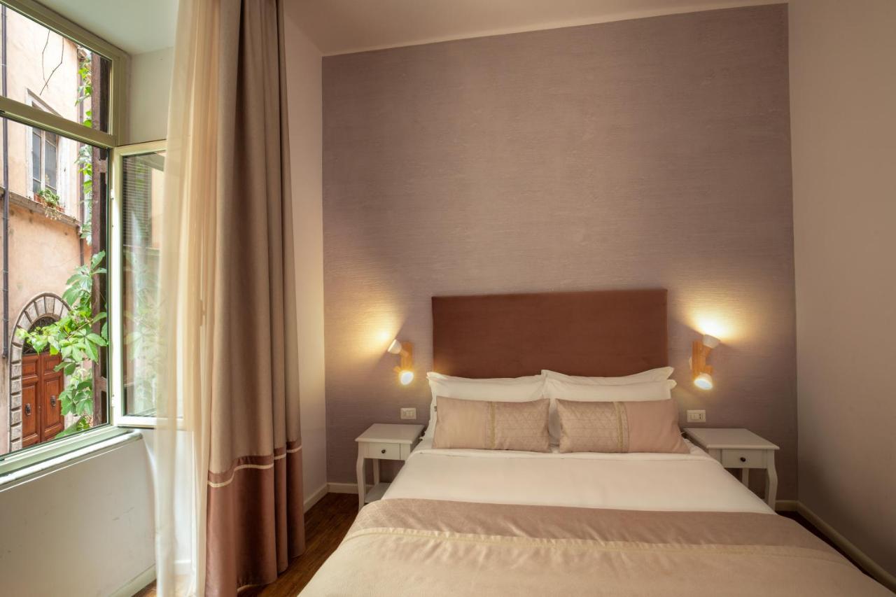 Guest house Juno Pantheon 2*